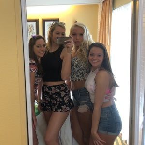 Meet your Posher, Lindsey